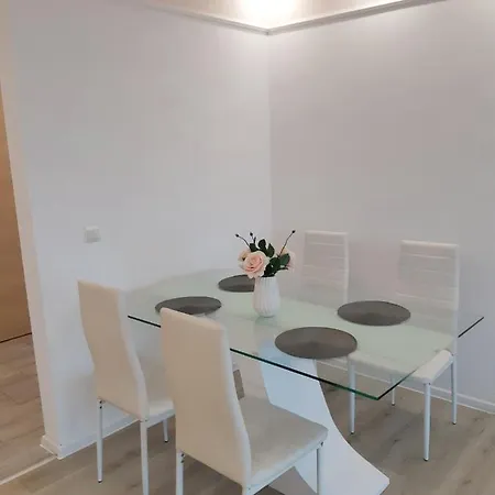 Двустаен Апартамент 10 Apartament